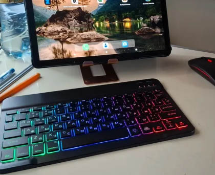 Беспроводная клавиатура с подсветкой